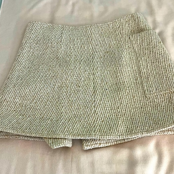 NWOT H & M Silk-Blend Fully-Lined Wrapover Skirt with Large Side Pocket Size: 10 - Picture 7 of 12